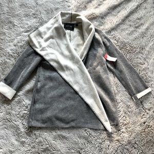 Per se gray and white open cardigan wool sweater